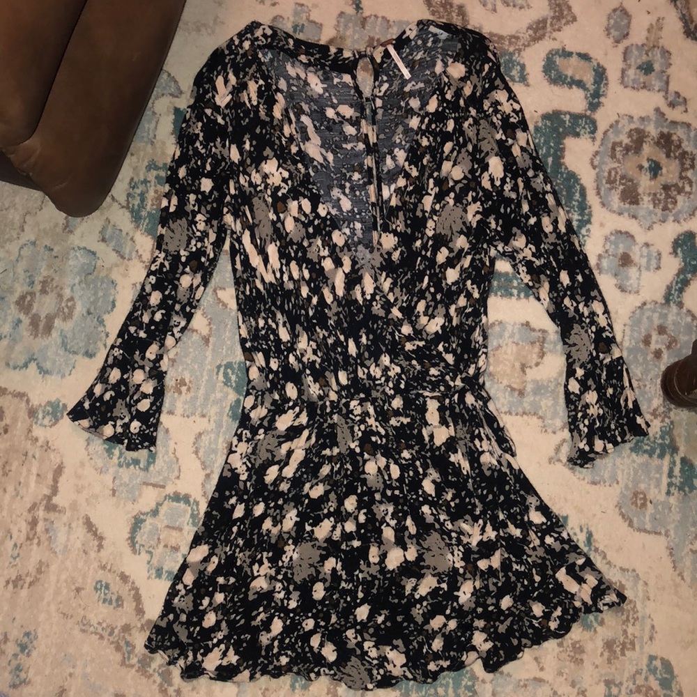 Free People size medium long sleeve romper